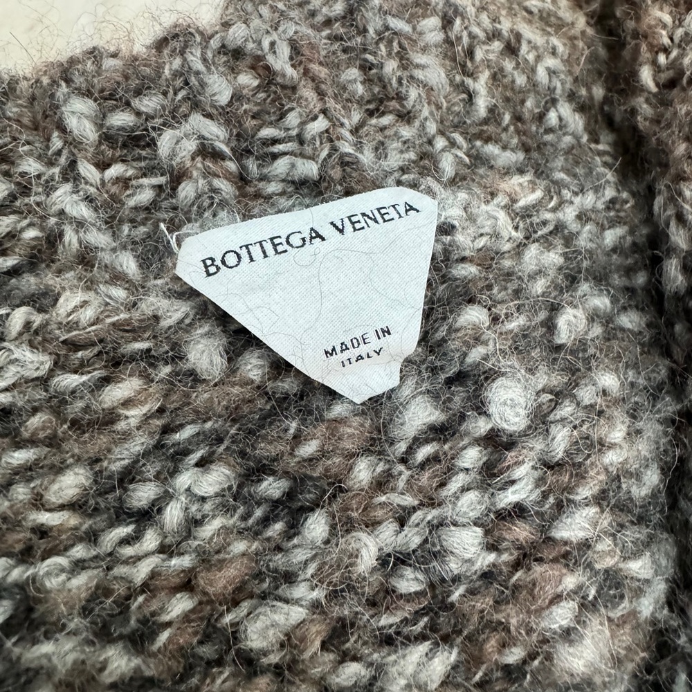 Bottega Veneta Knit with Knot Buttons - Picture 6 of 13